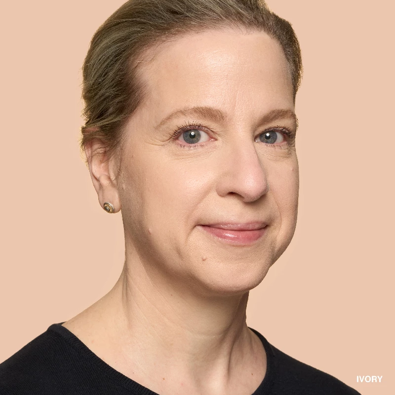 Bobbi Brown Mini Weightless Skin Natural Matte Finish Foundation SPF 15, Ivory-3.webp